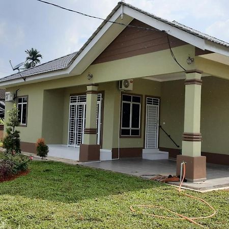 Villa Hijau Guest House Kampong Sura Tengah Exterior foto